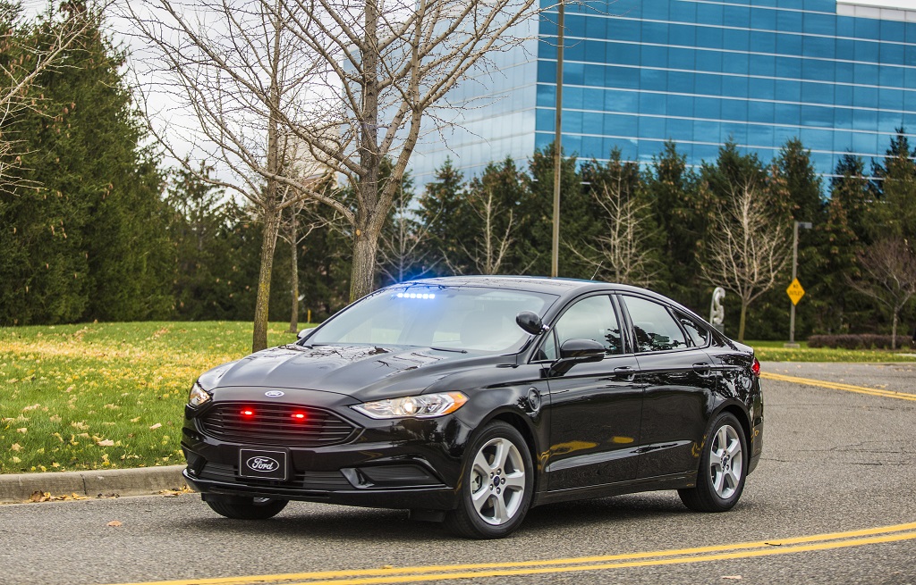 hybrid Ford rendőrautó