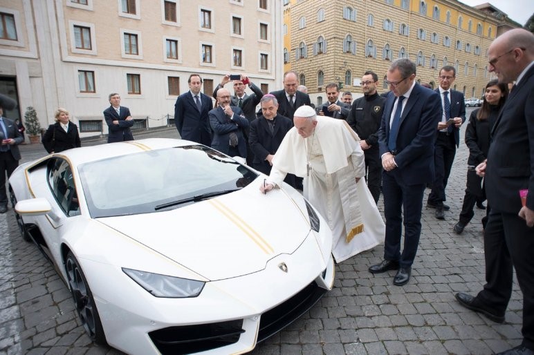Ferenc Pápa és a Lamborghini