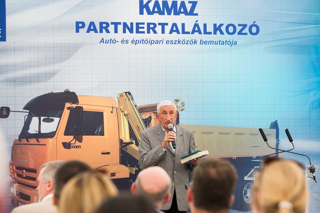 KAMAZ teherautók visszatérnek
