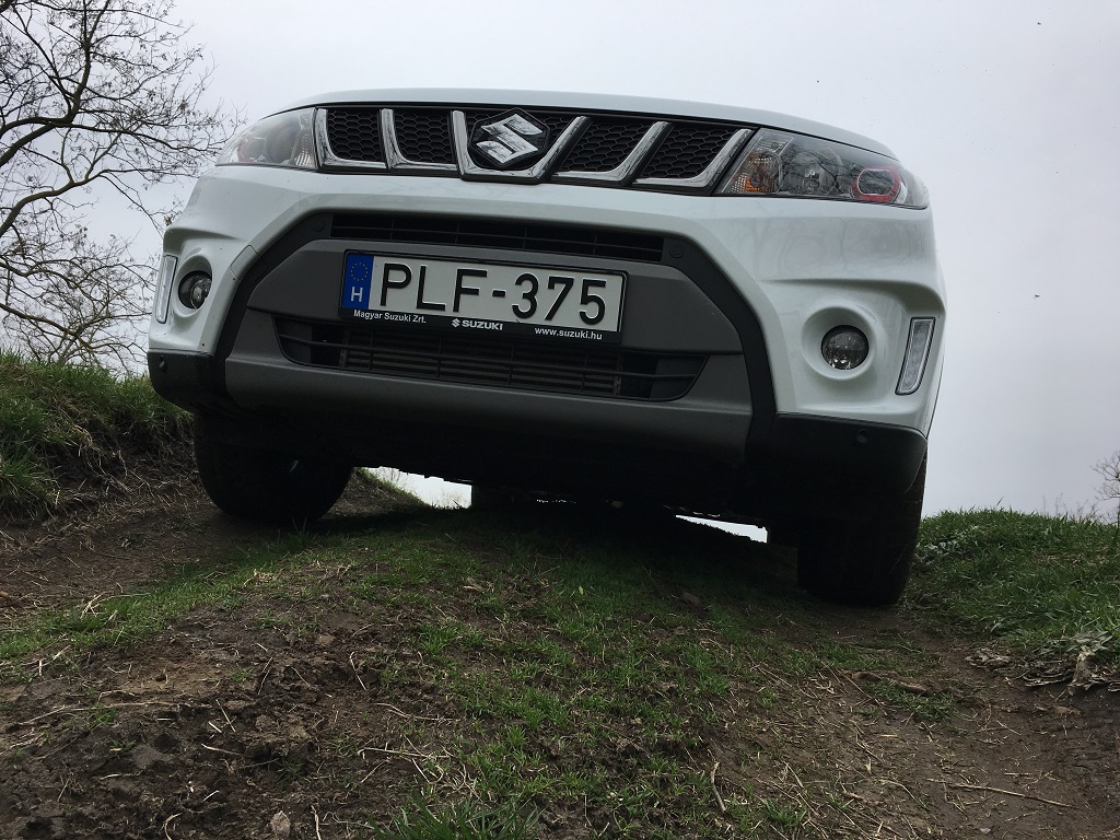 Suzuki Vitara teszt terepen