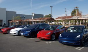 Tesla Model 3 jobban fogyott Kaliforniában