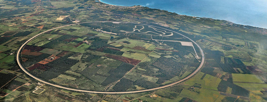 Baleset egy Bugatti Veyronnal 400 km/h-nál