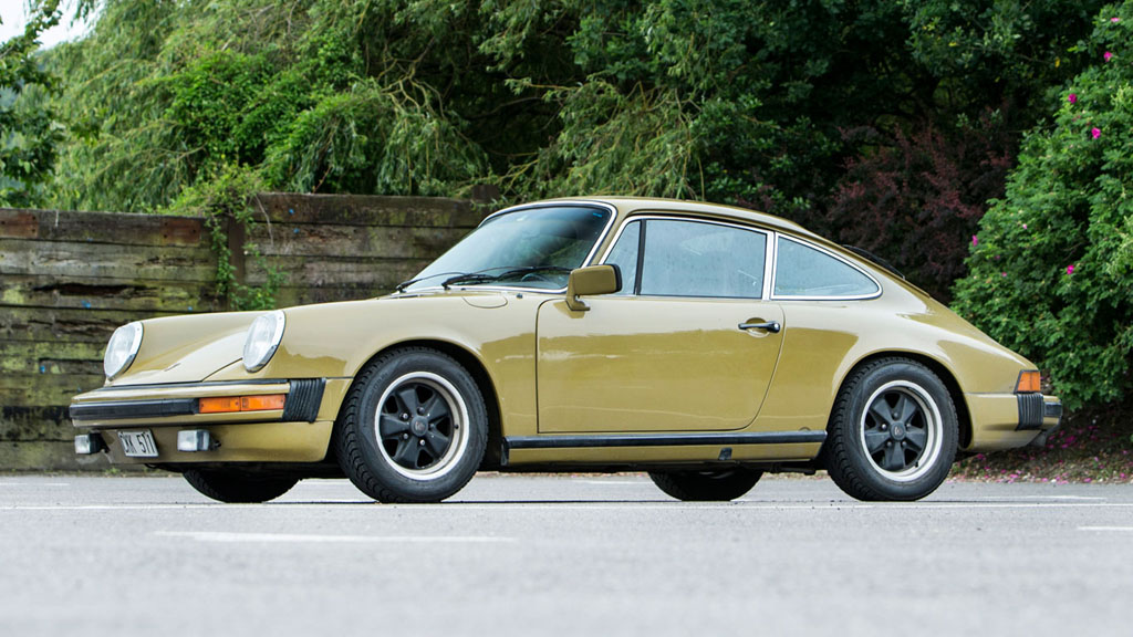 Jótékony árverésen egy gyönyörű Porsche 911