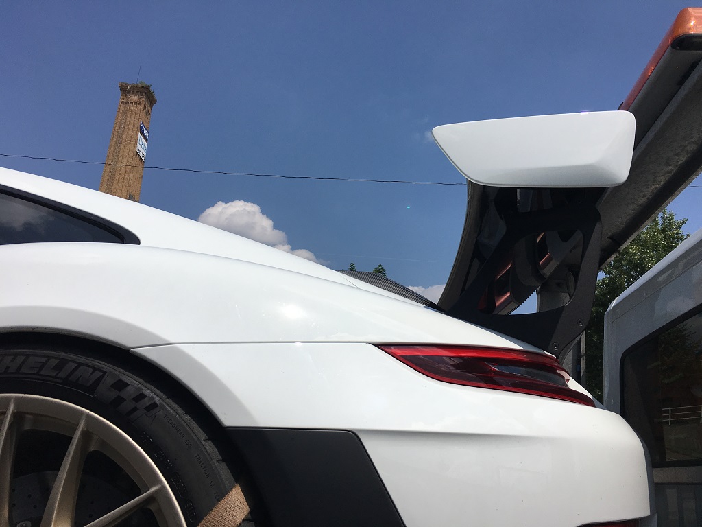 Porsche a tréleren