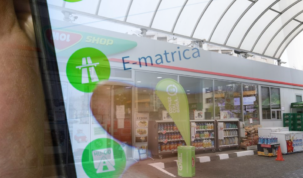 Vasárnap hajnalban nem vásárolható E-matrica