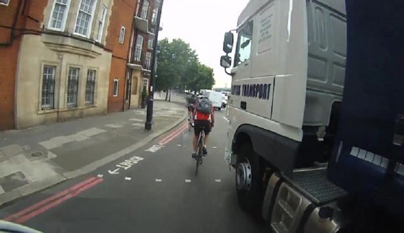 Engedte el már Önt biciklista?