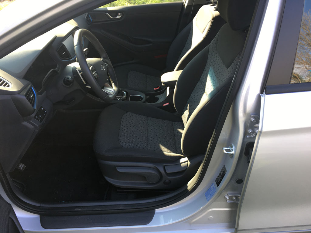 Sportos elegancia - Hyundai Ioniq plug-in hibrid teszt