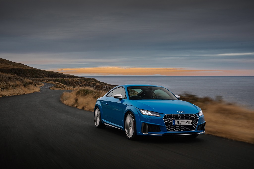 új Audi TTS