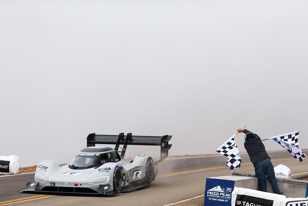 VW ID. R