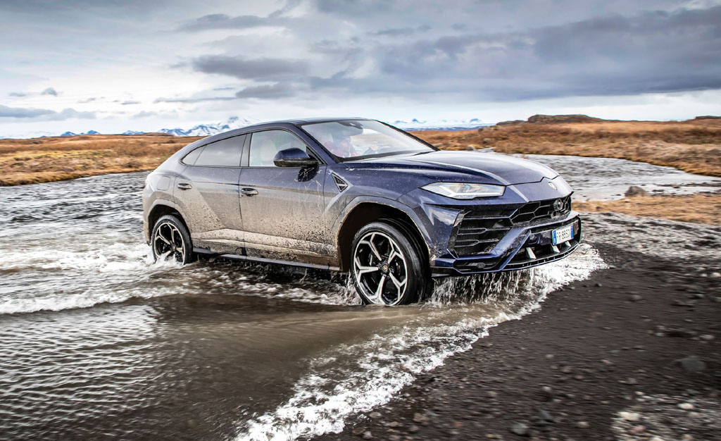 Lamborghini Urus terep csomaggal