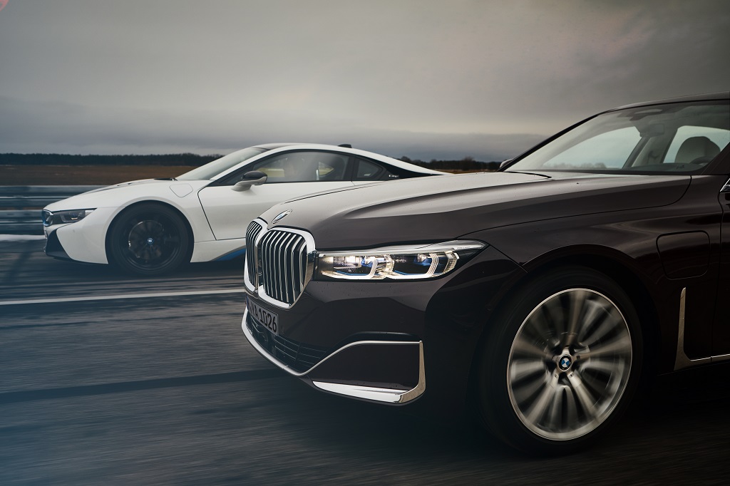 új BMW 7 plug-in hibrid