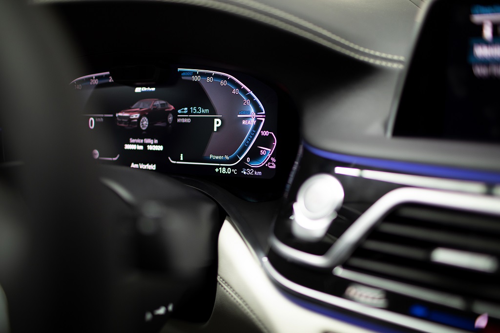 új BMW 7 plug-in hibrid
