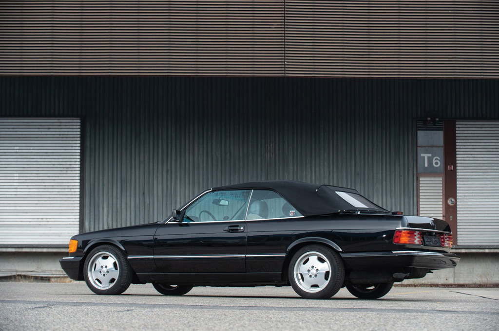 Mercedes 560 SEC 1988 – amíg a retró a divat