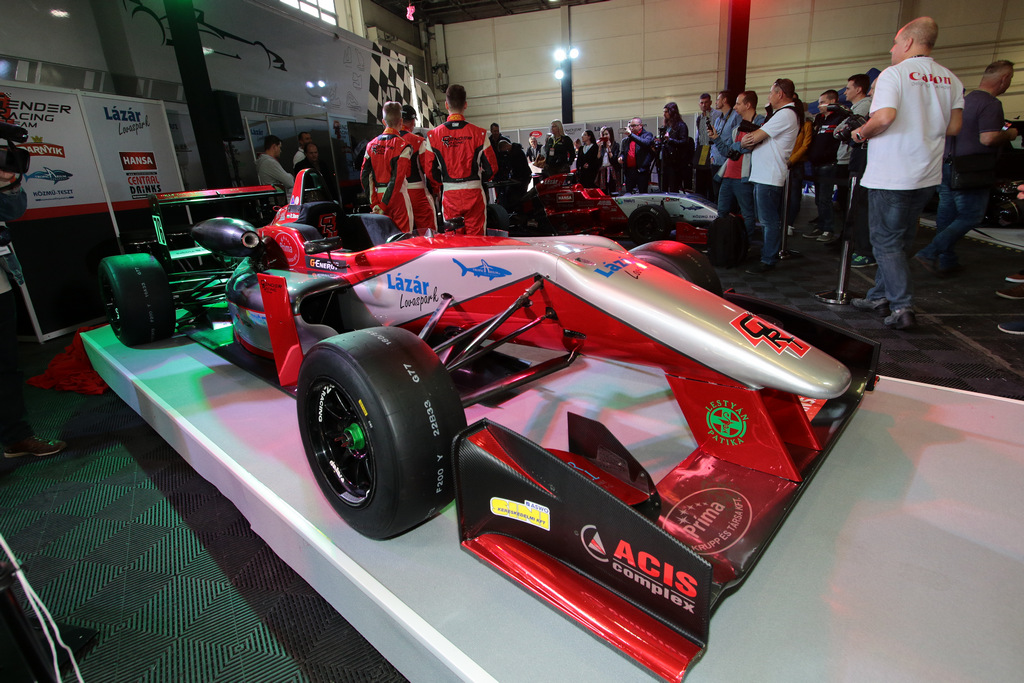 Forma3 Gender Racing