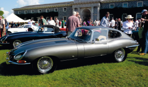 Eladó egy híres Jaguar E-type
