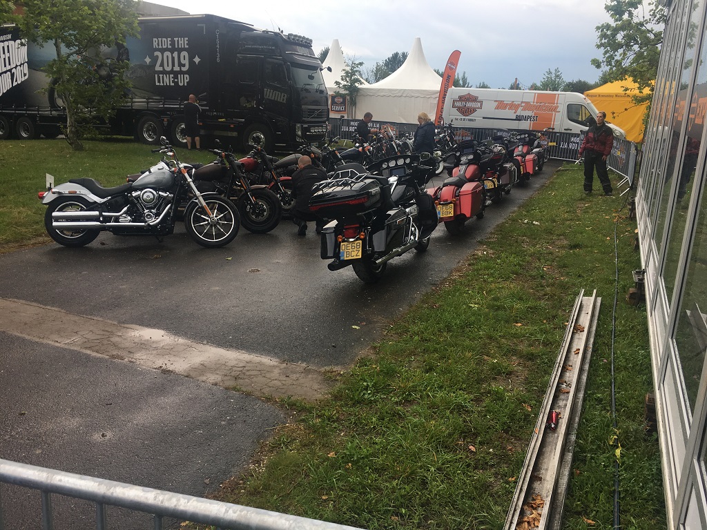 Harley-vel a Balatonnál
