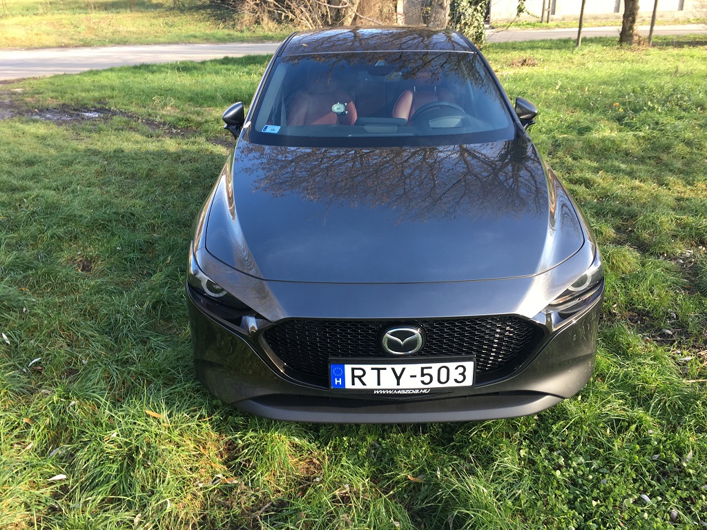 Mazda 3 teszt