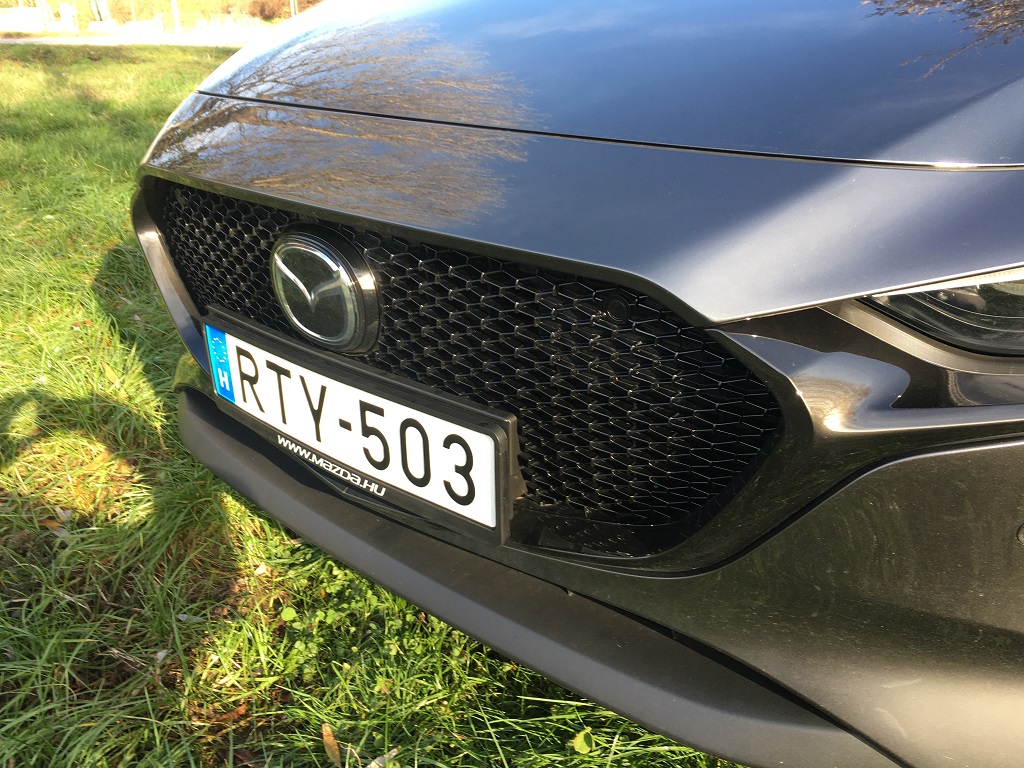 Mazda 3 teszt