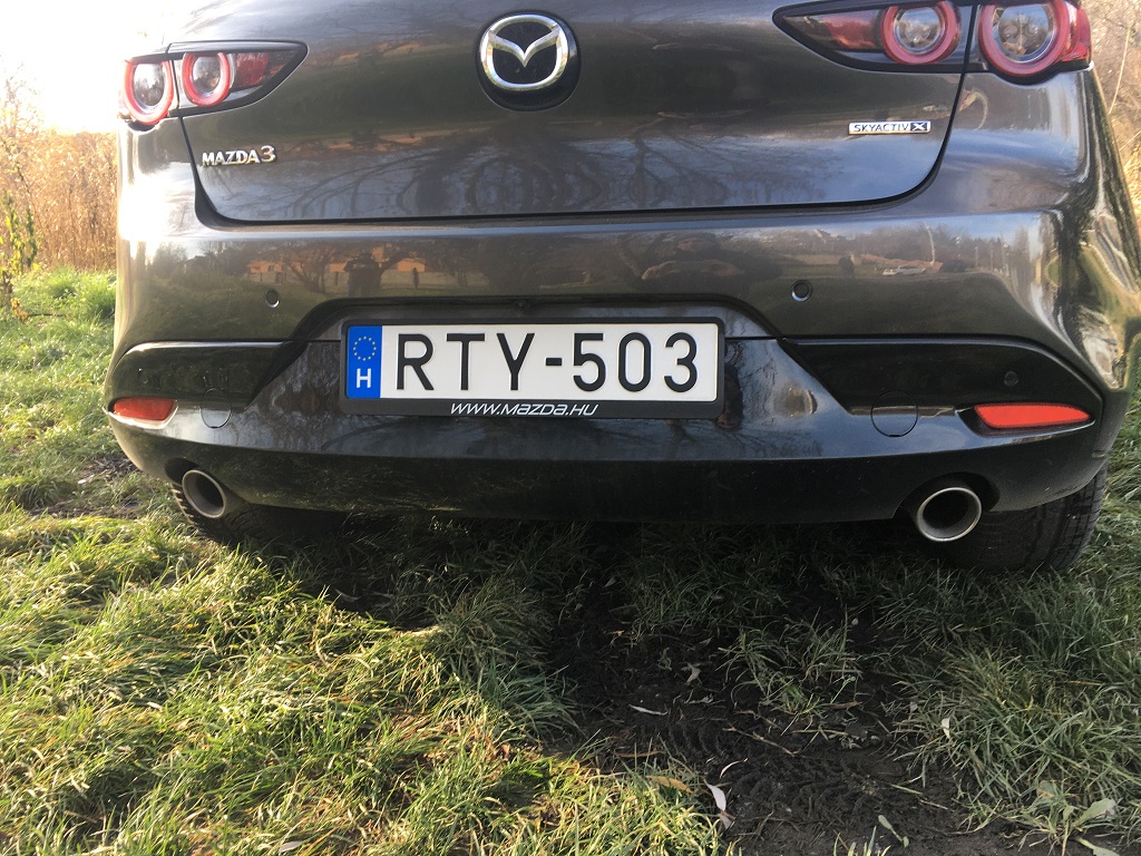 Mazda 3 teszt