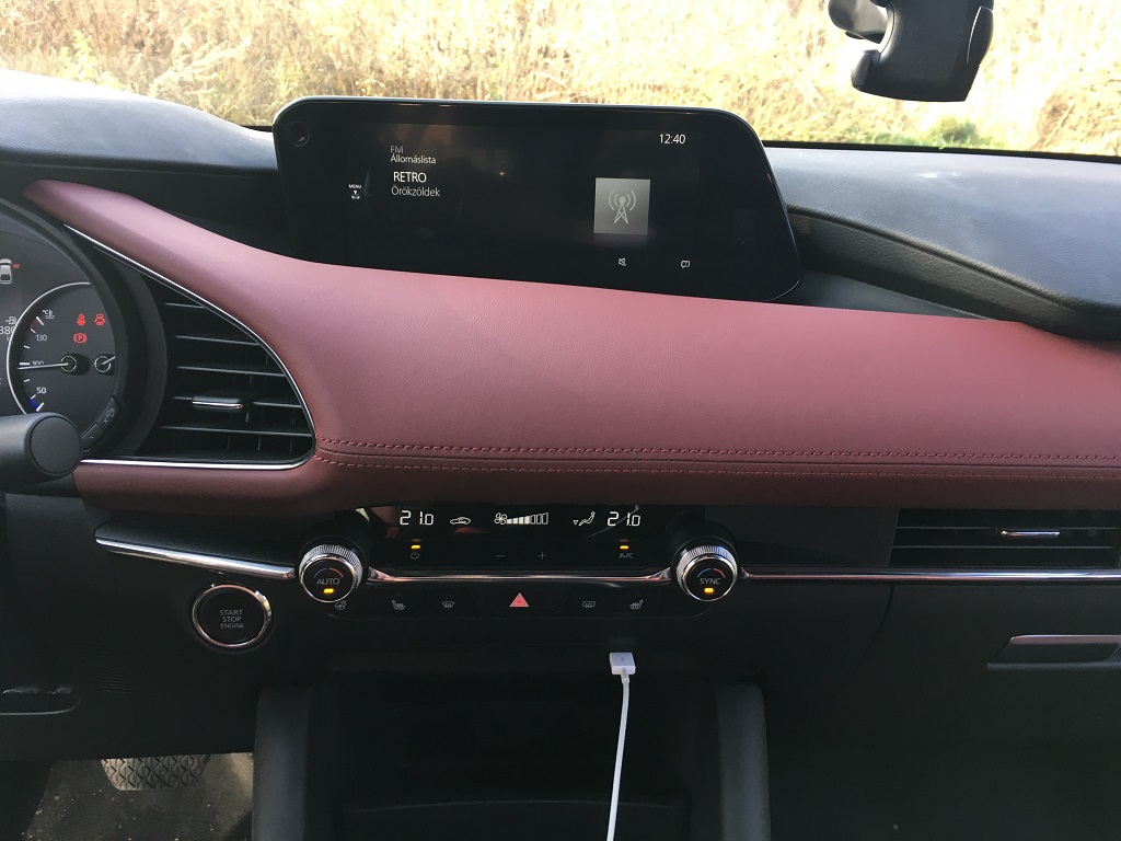 Mazda 3 teszt