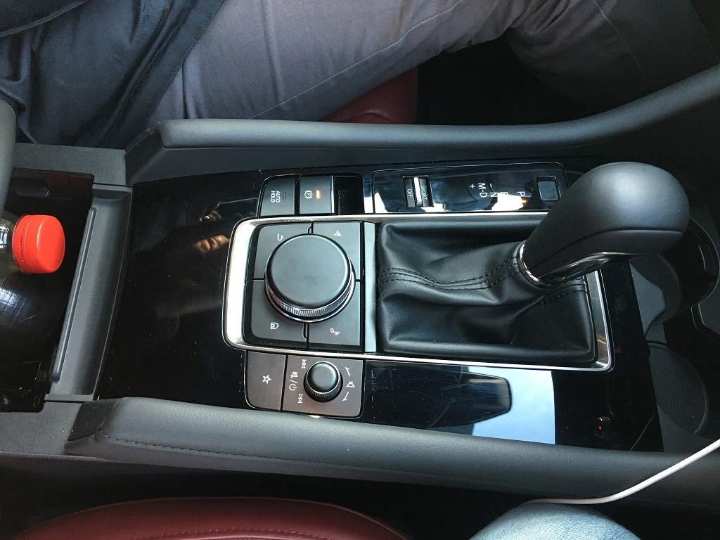 Mazda 3 teszt