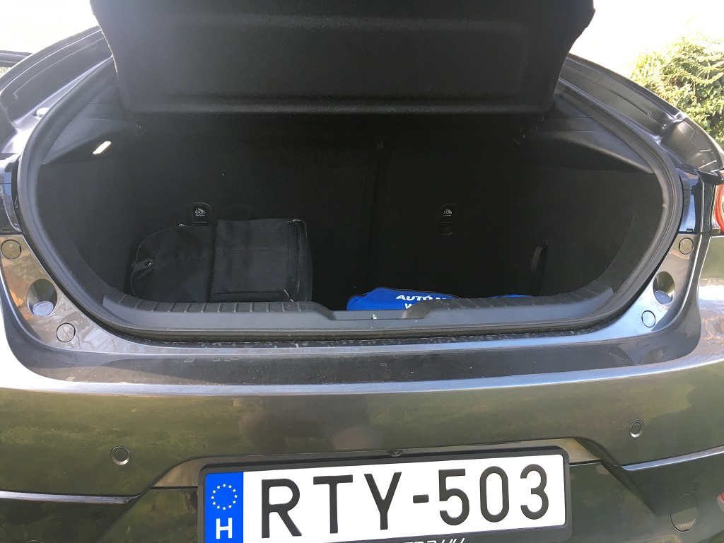 Mazda 3 teszt