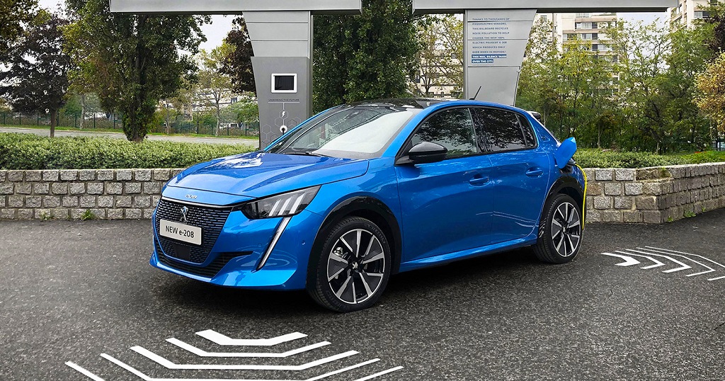 Zajjal töltik az elektromos Peugeot-t