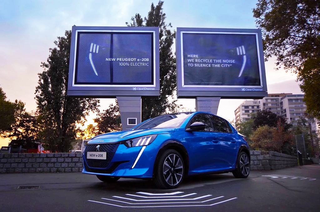 Zajjal töltik az elektromos Peugeot-t