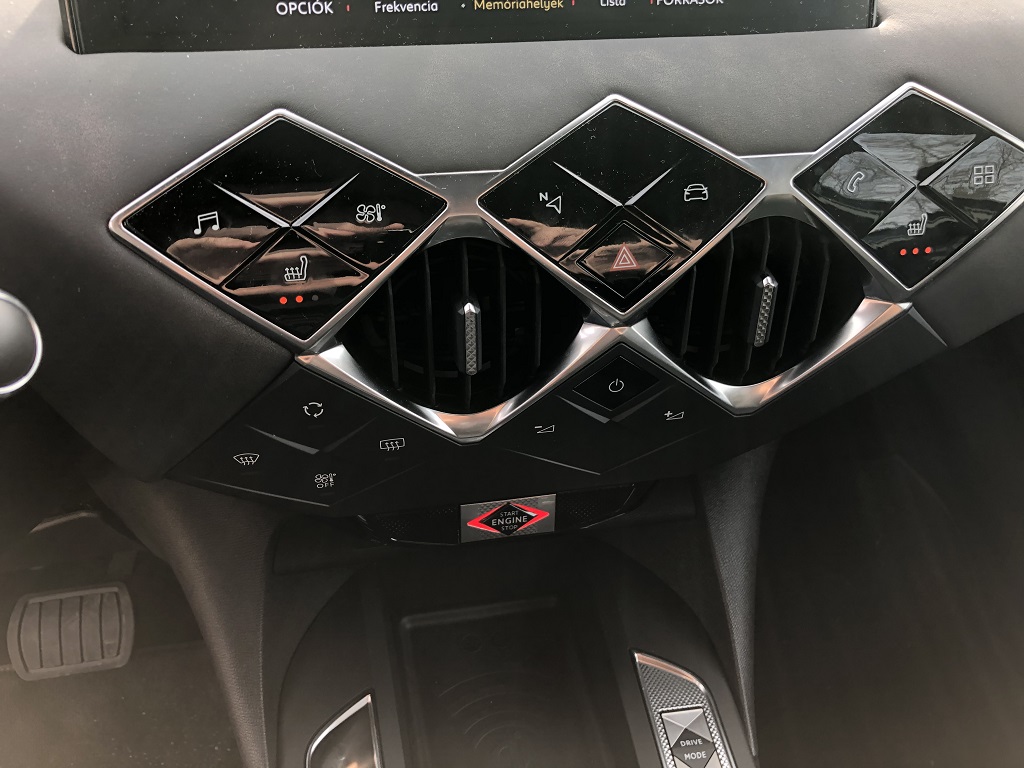 DS 3 Crossback teszt