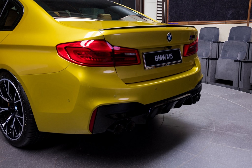 Austin Yellow M5 Competition