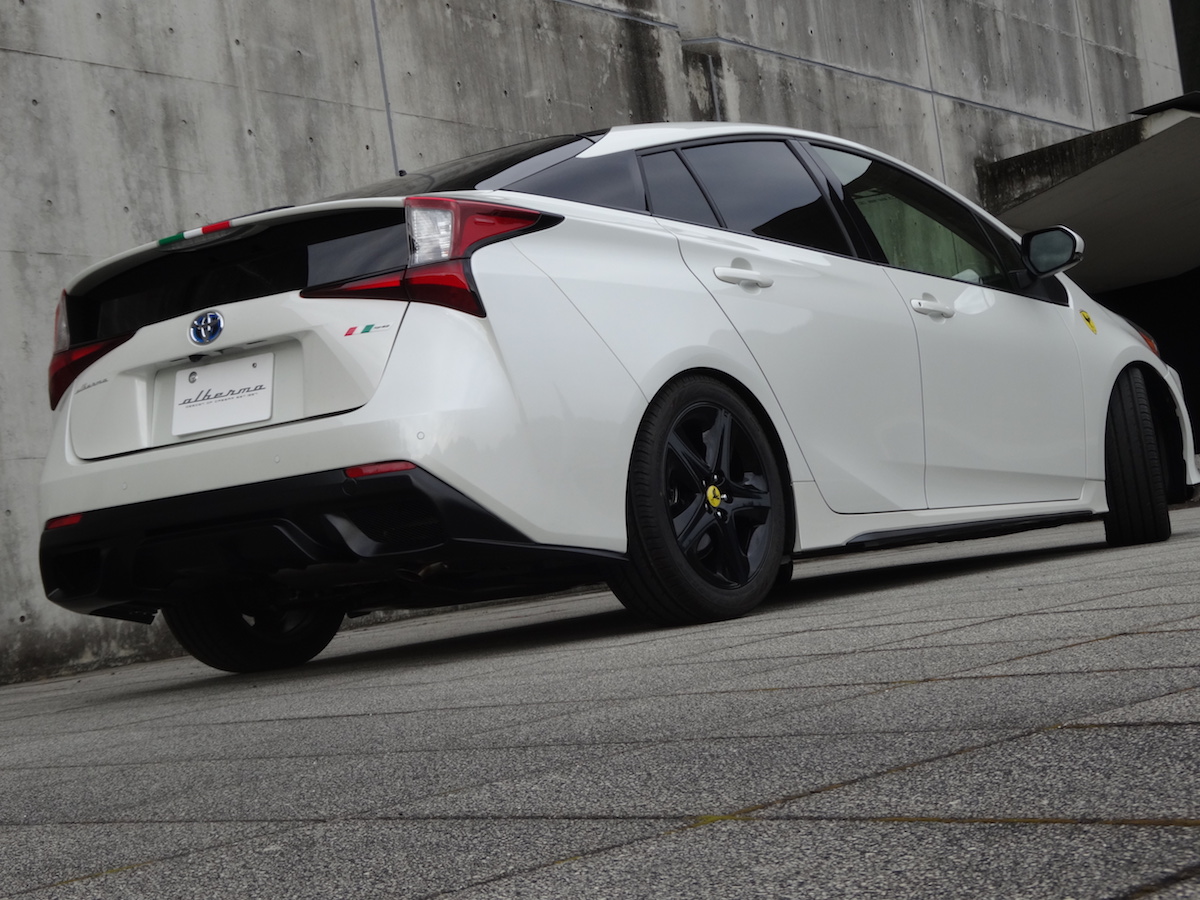 Toyota Prius Ferrari FF