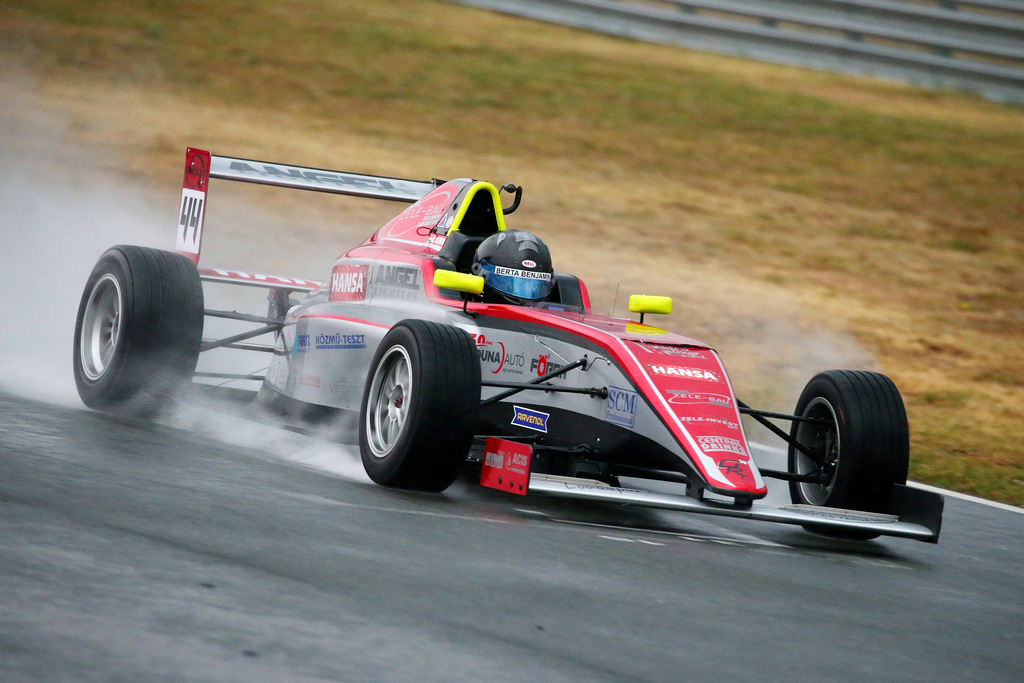 Gender Racing Team