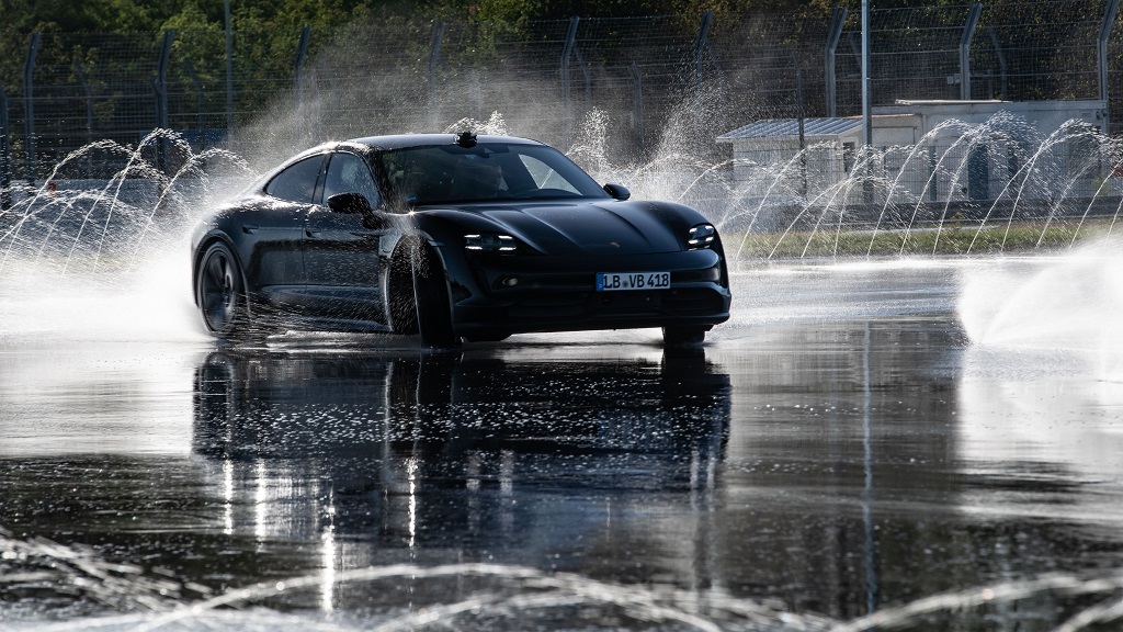 Taycan drift rekord
