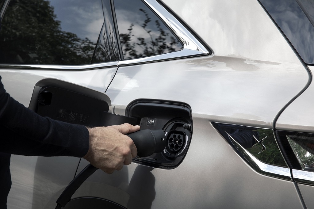 plug-in hibrid DS7