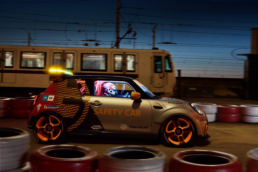 Mini vs Metro