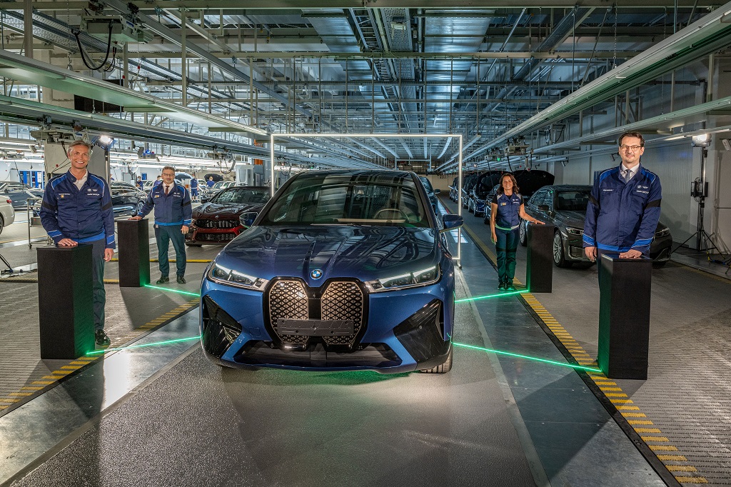 BMW iX sorozatgyártás