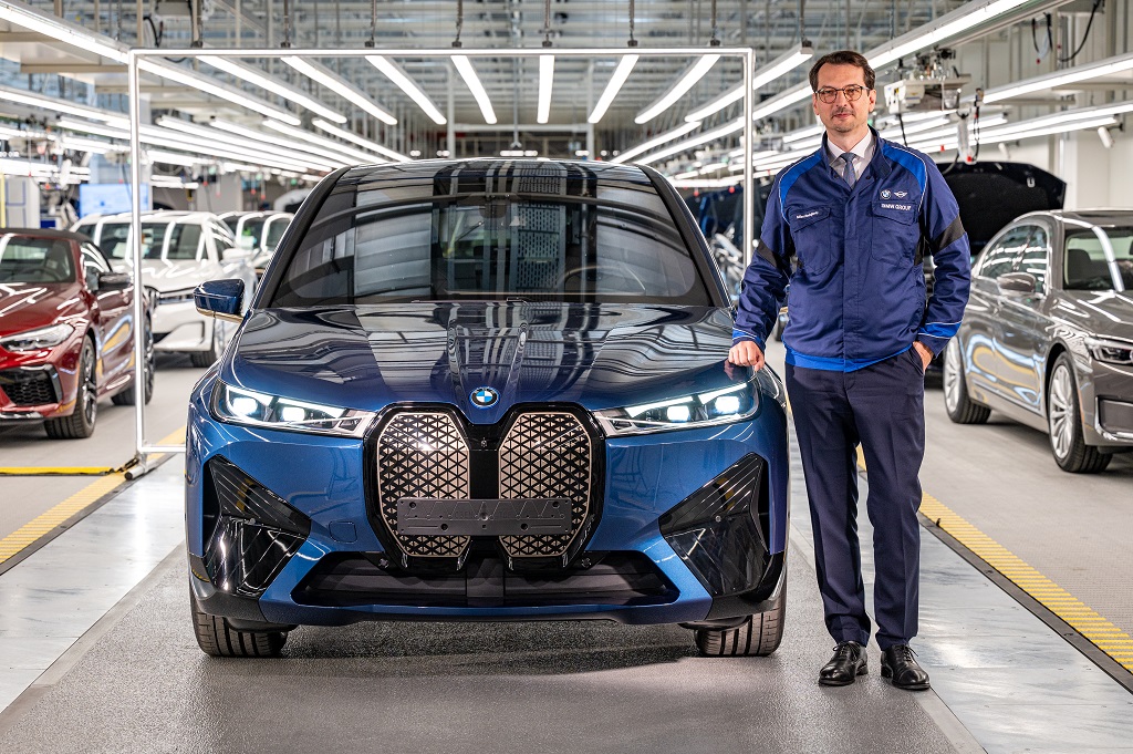 BMW iX sorozatgyártás