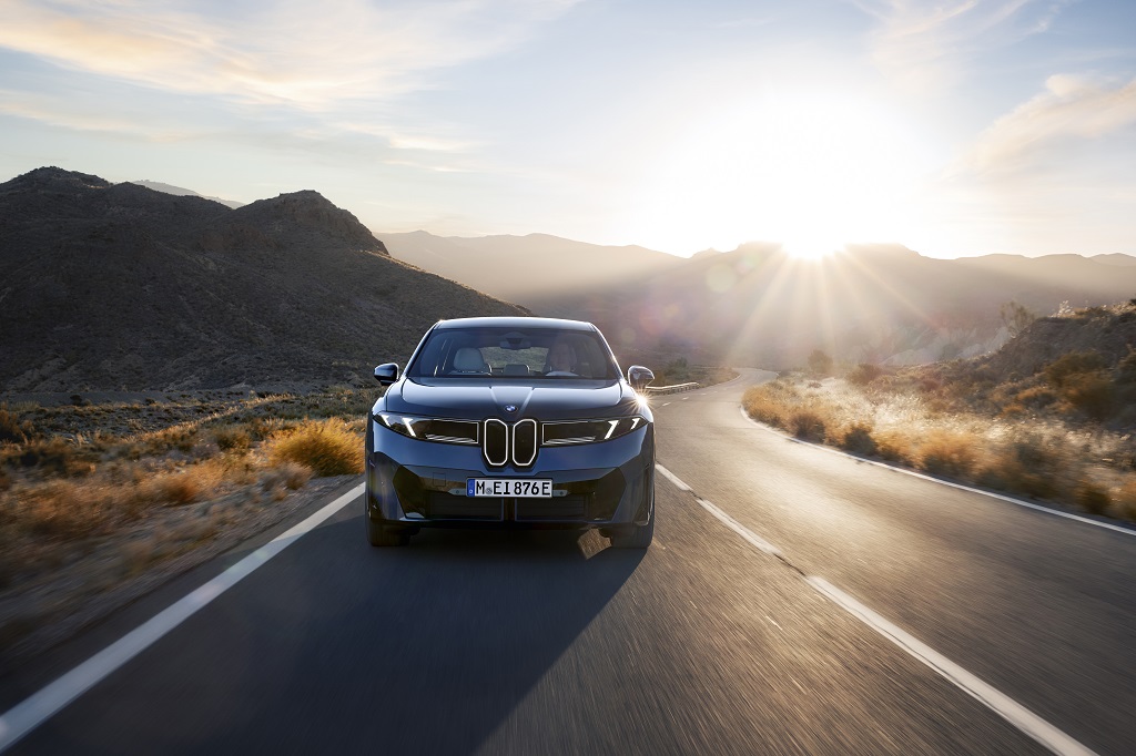 BMW iX3