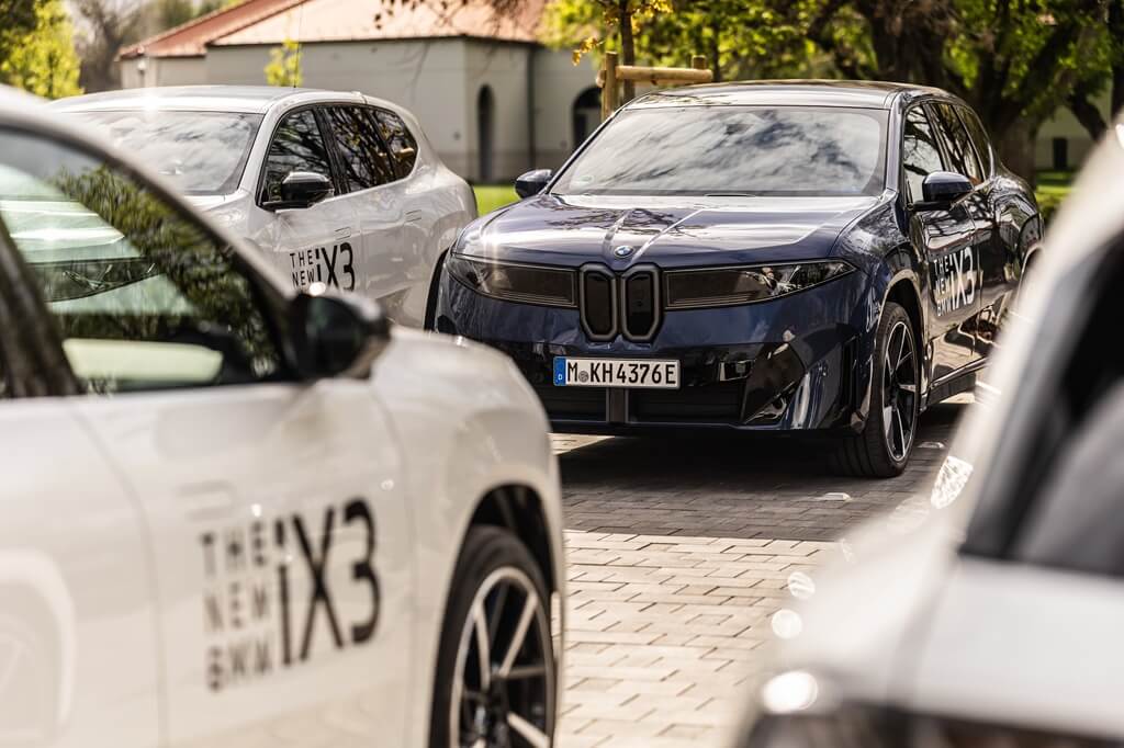 BMW iX3