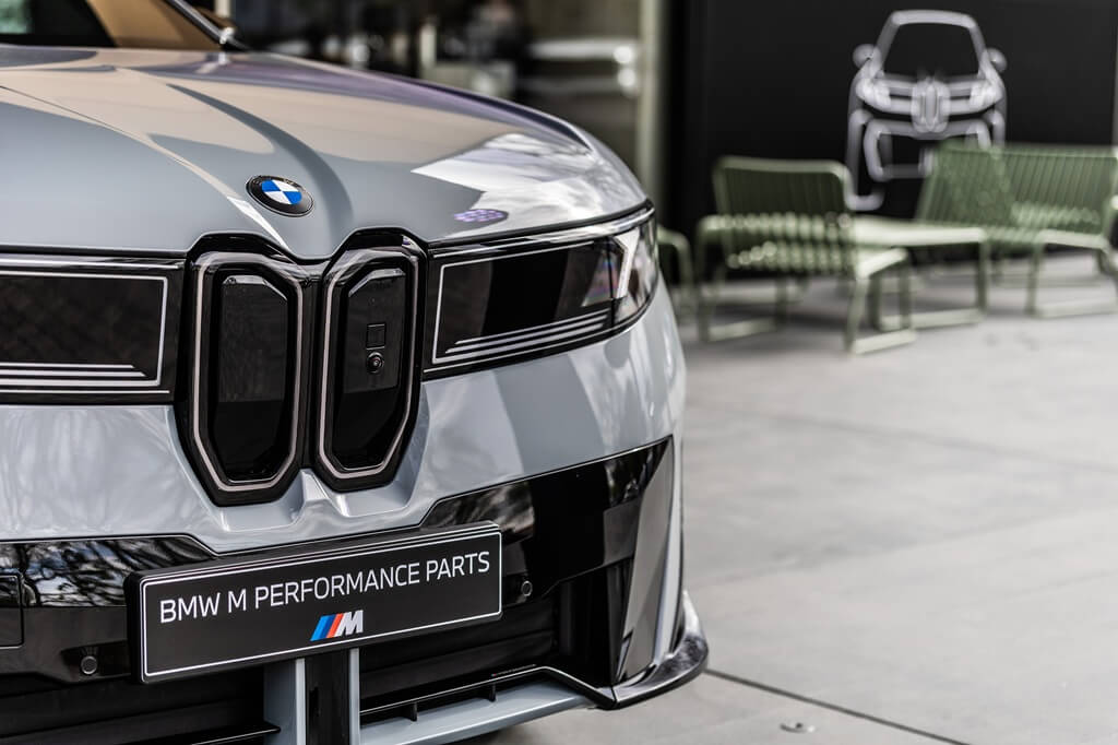 BMW iX3
